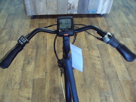 Trenergy Aveiro elektrische fiets stuur en Bafang LCD display